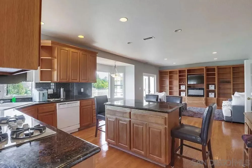 3792 Vista Pointe