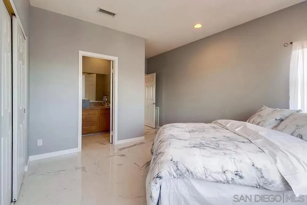 3792 Vista Pointe