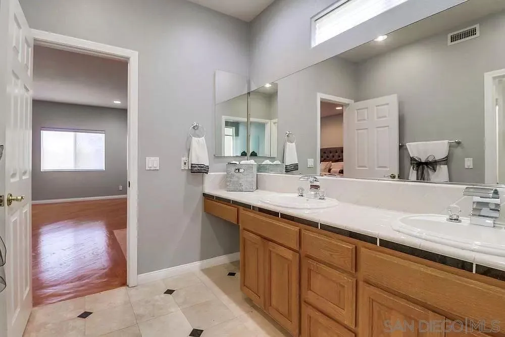 3792 Vista Pointe