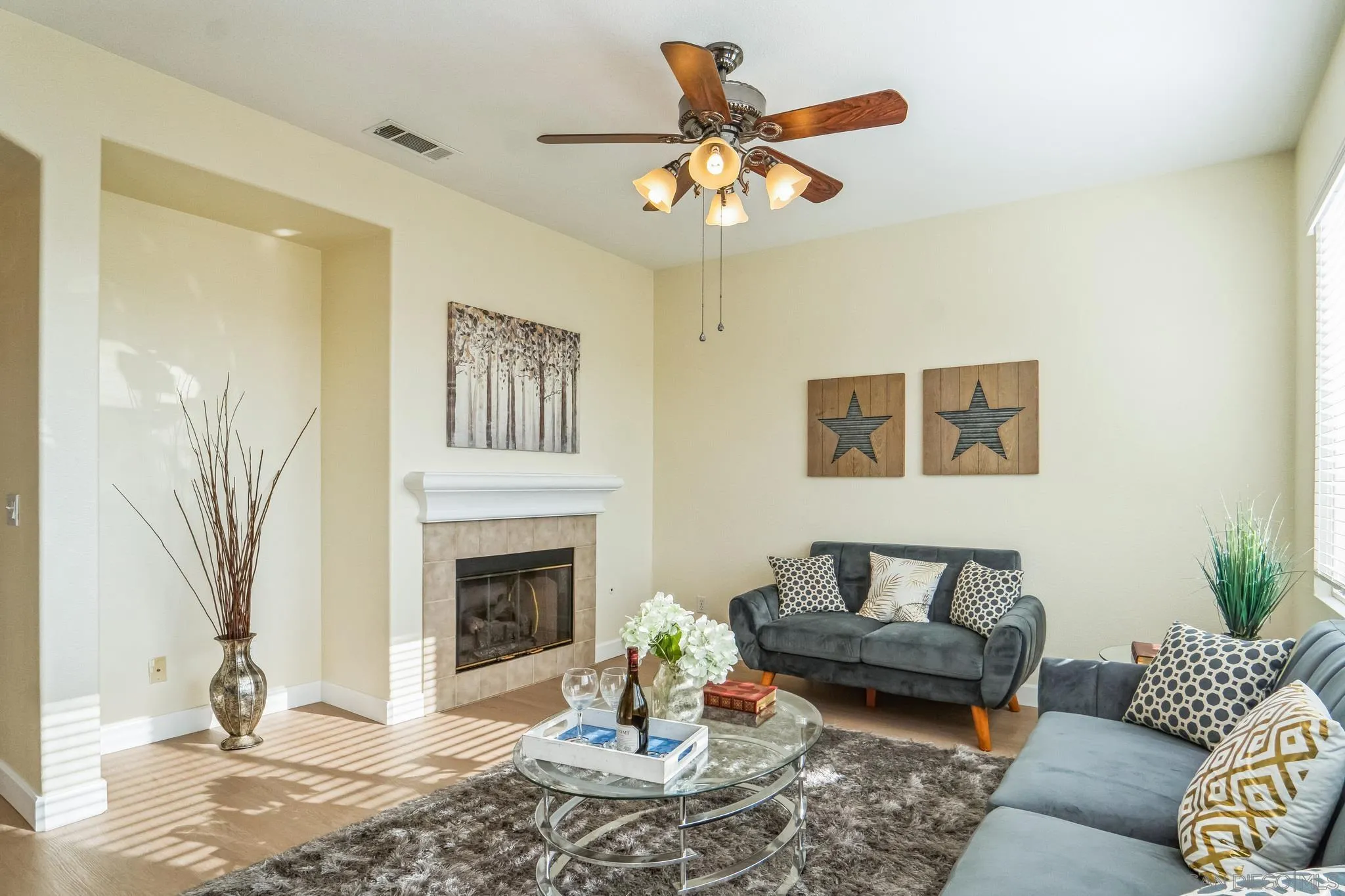1064 Strawberry Valley Dr