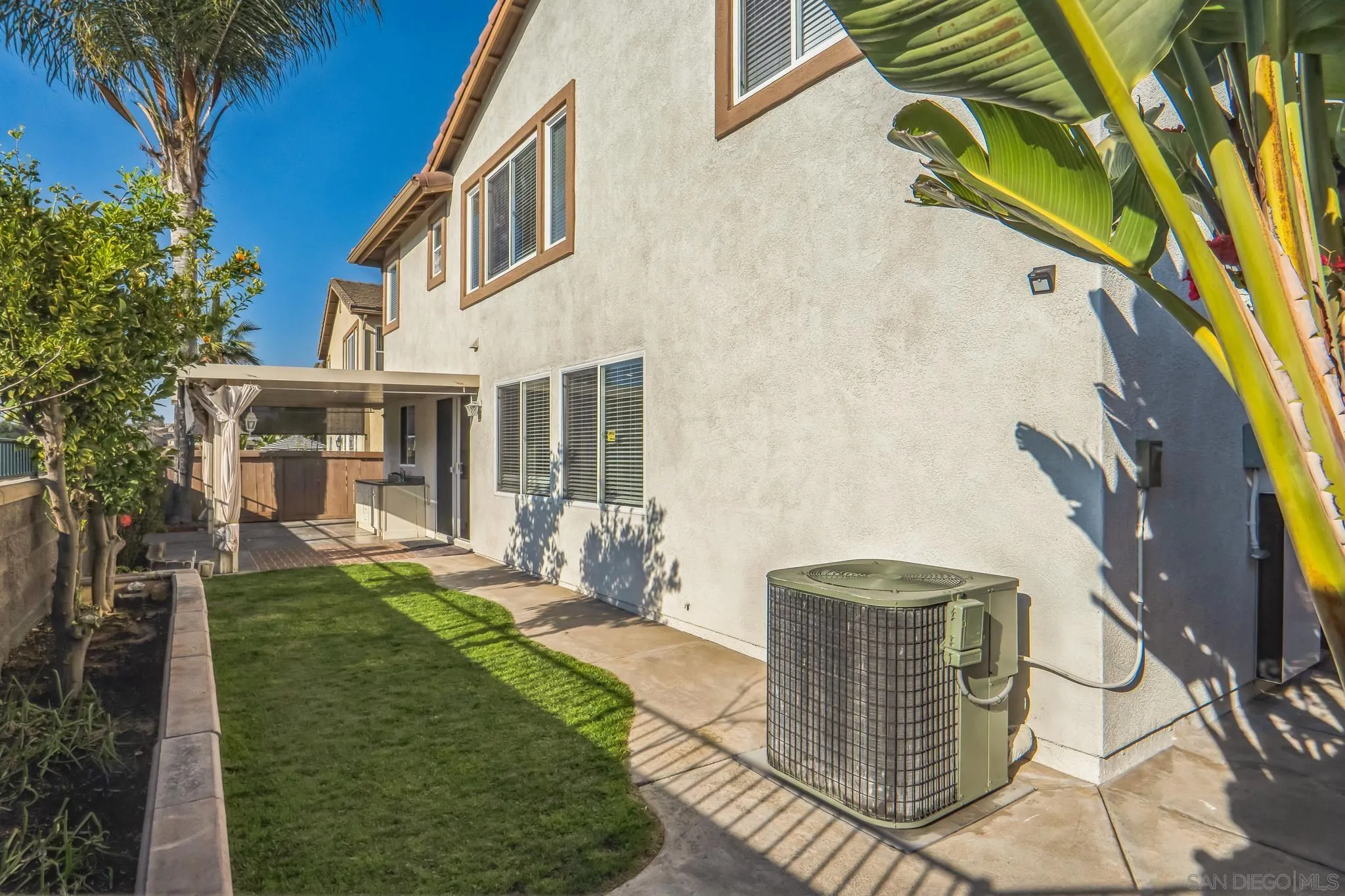 1064 Strawberry Valley Dr