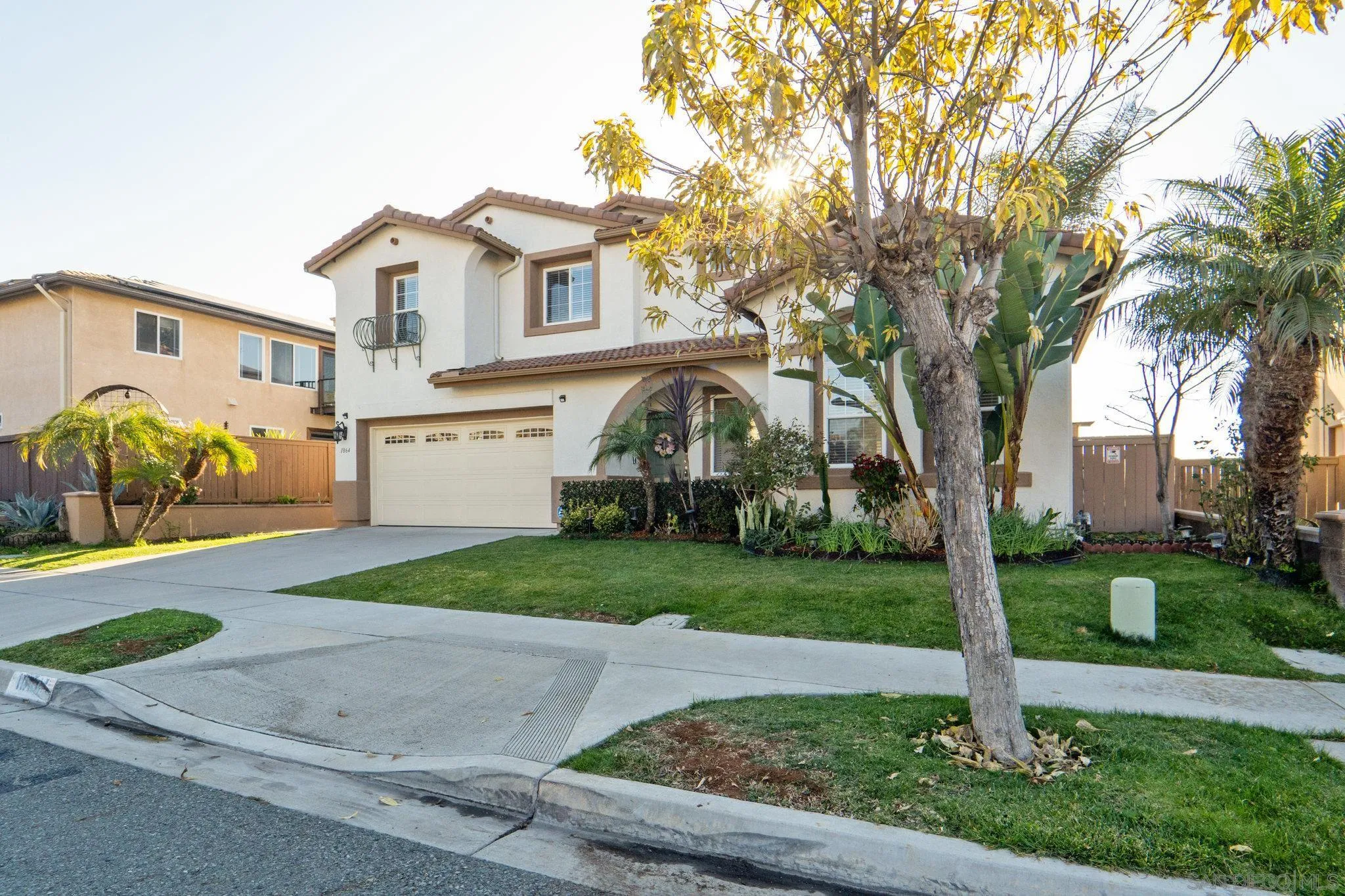 1064 Strawberry Valley Dr