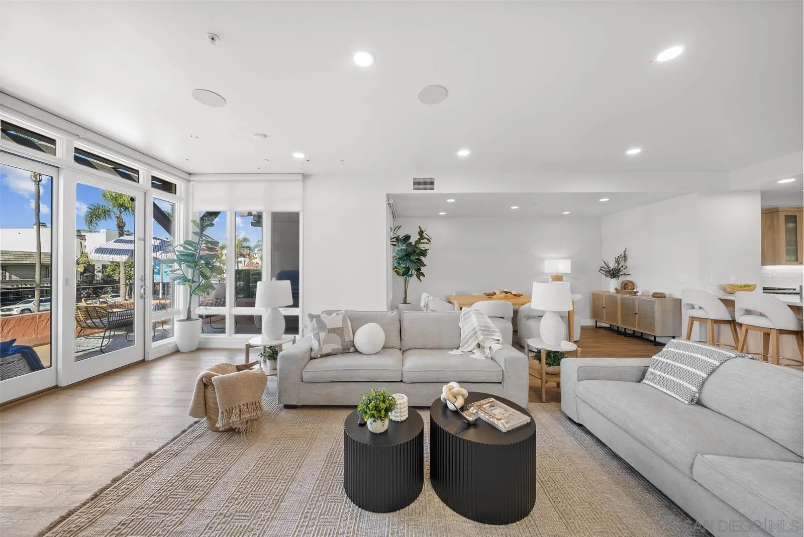 141 Orange Ave Unit 202