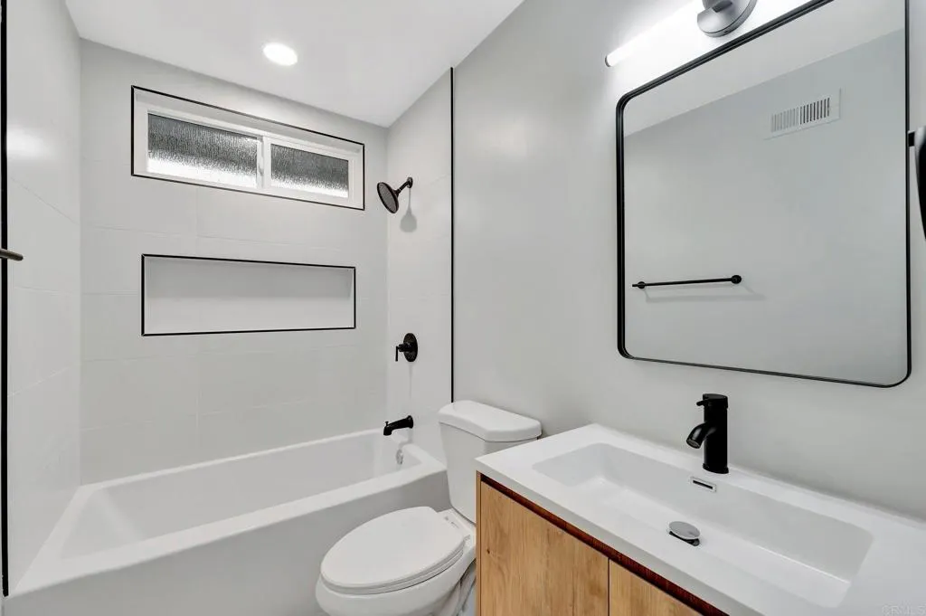 1337 Tierra Bonita Pl