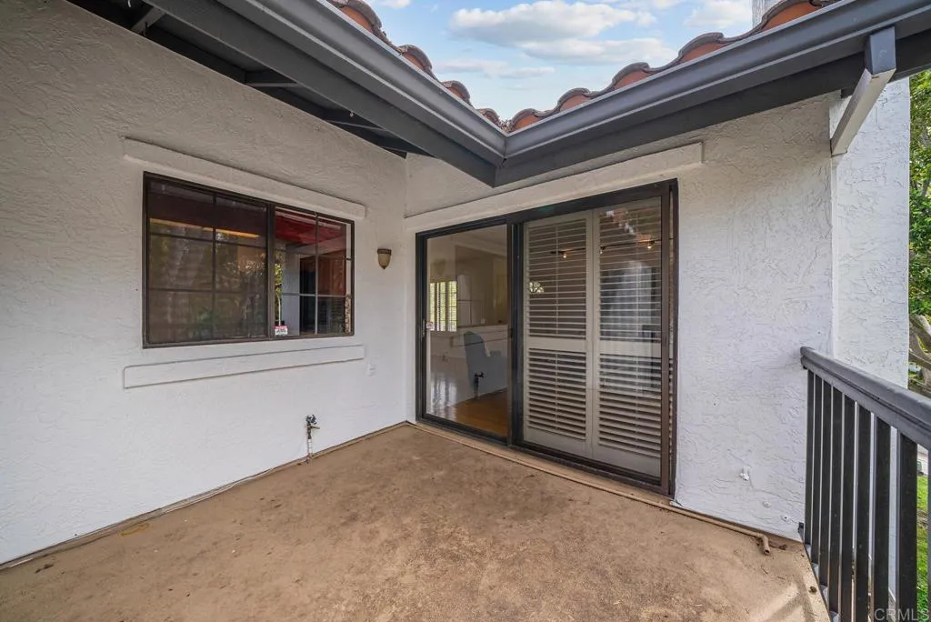 3537 Voyager Cir