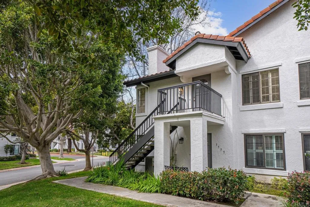 3537 Voyager Cir