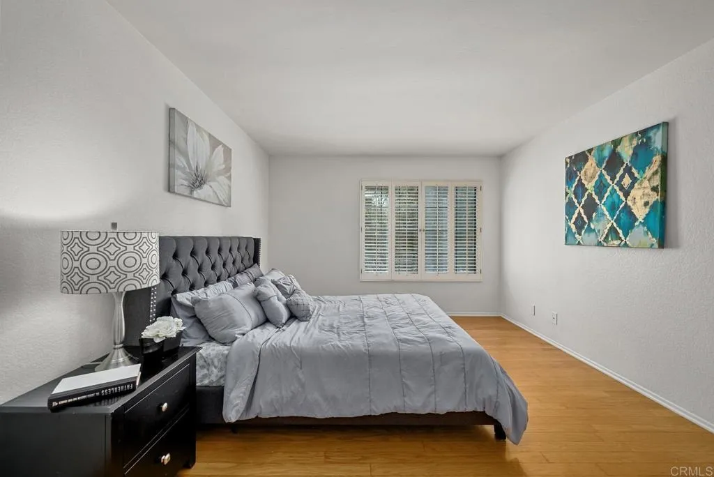 3537 Voyager Cir