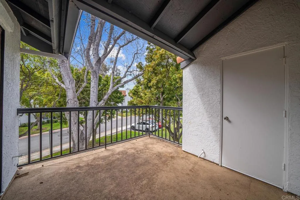 3537 Voyager Cir