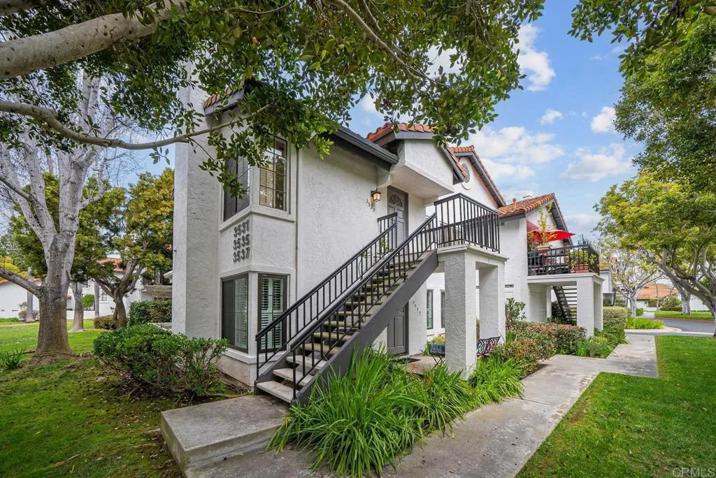 3537 Voyager Cir