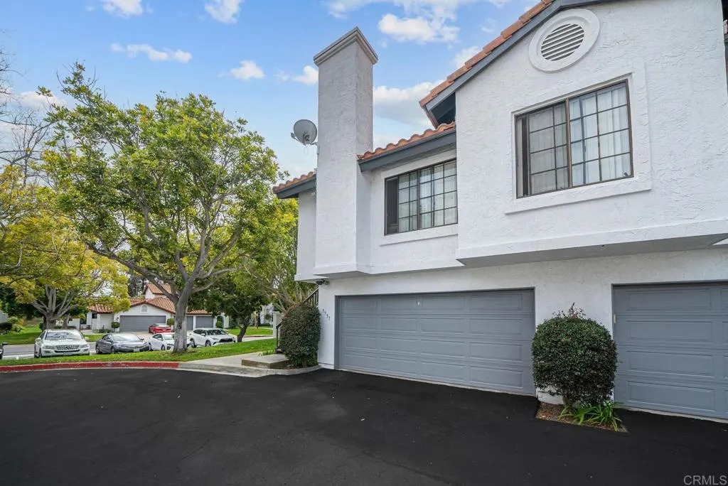 3537 Voyager Cir