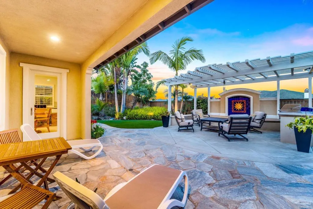 661 Coastal Hills Drive