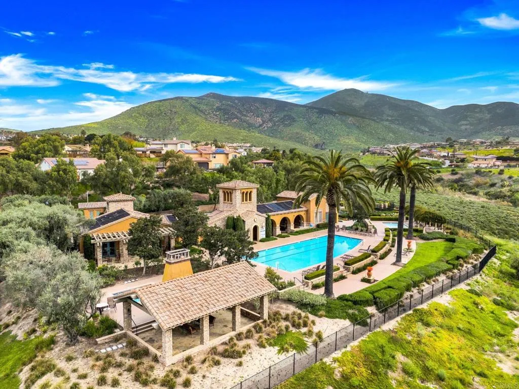 661 Coastal Hills Drive