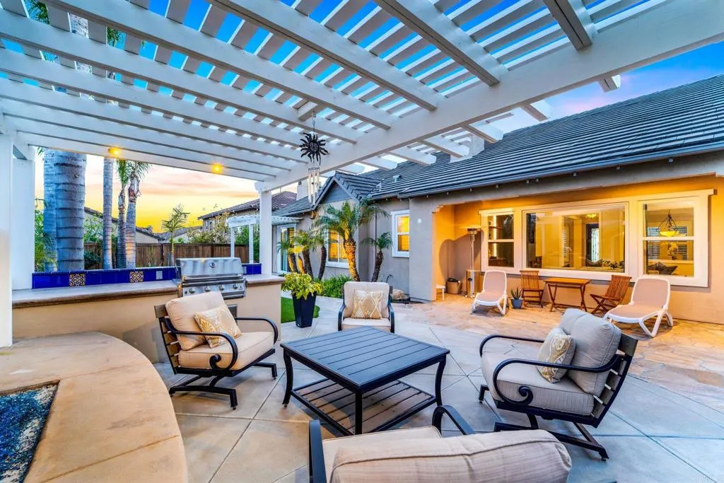 661 Coastal Hills Drive
