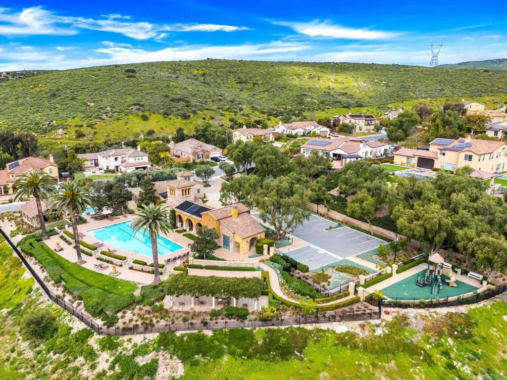 661 Coastal Hills Drive