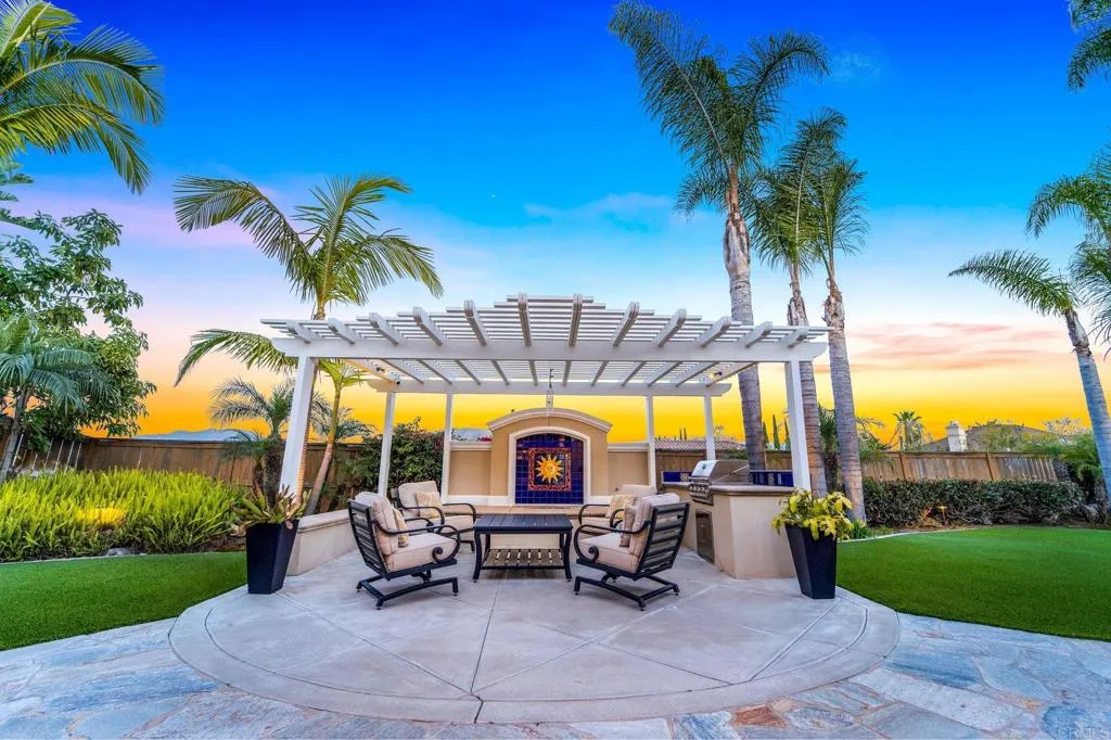661 Coastal Hills Drive