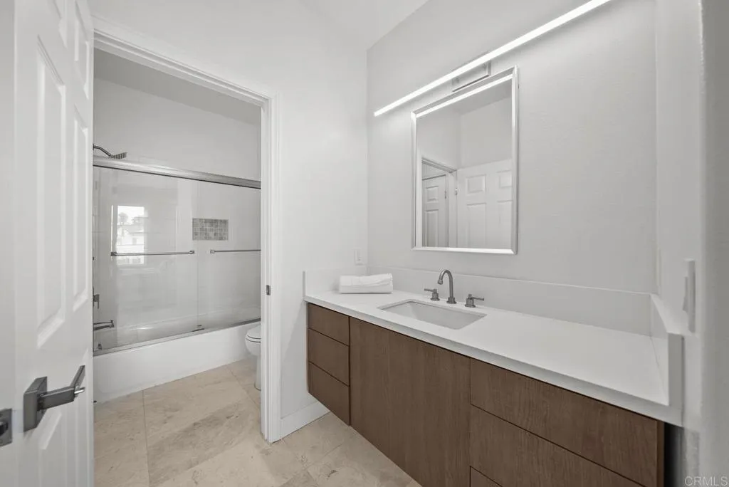 894 Padera Ct