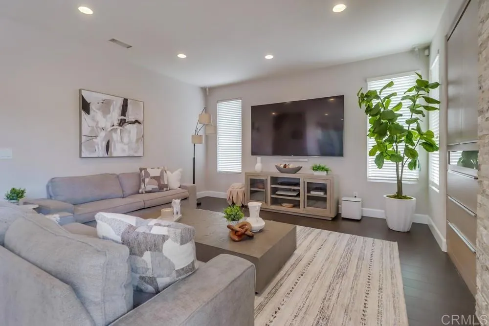 898 Padera Ct