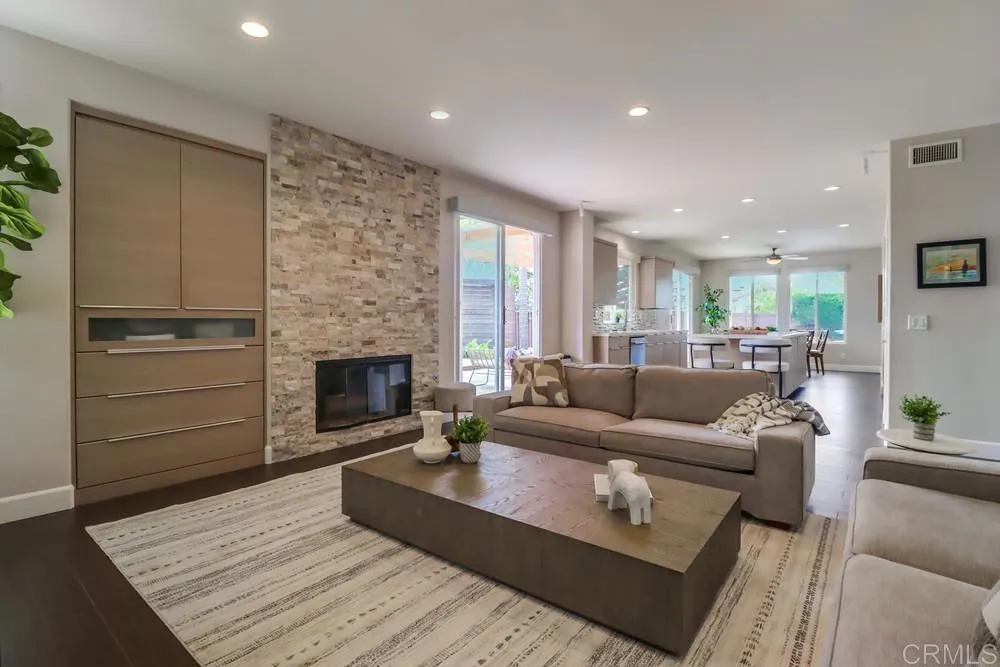 898 Padera Ct
