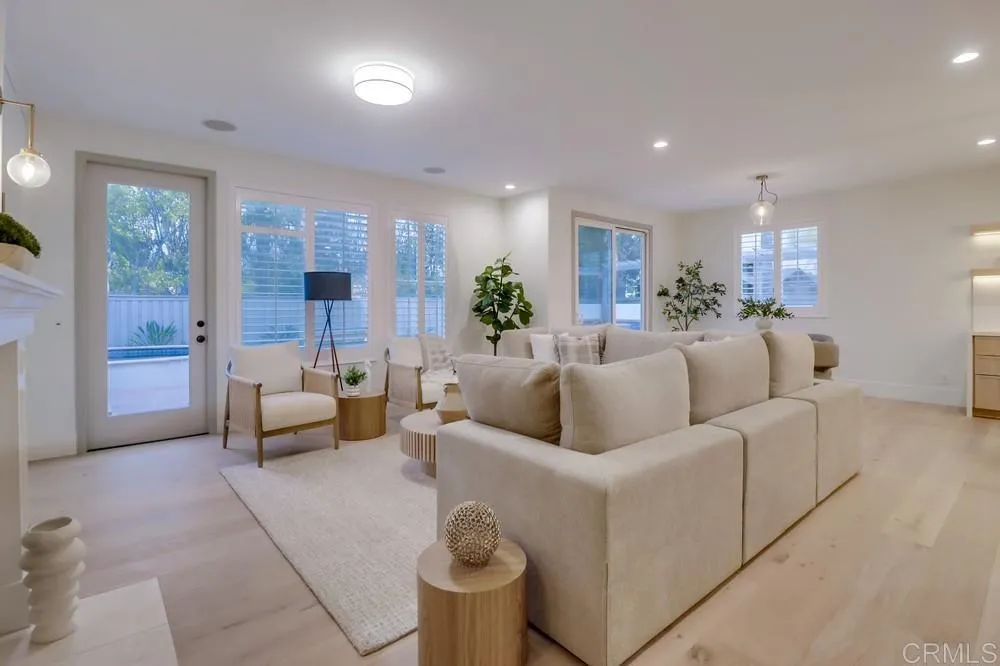 2850 Palmetto Point Ct