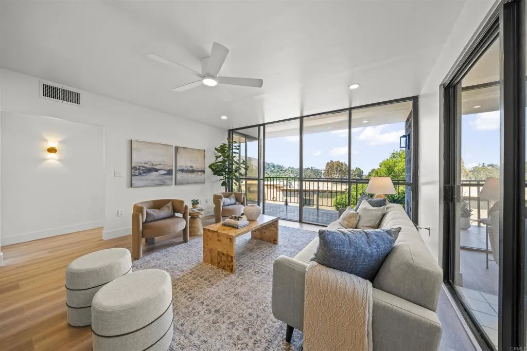 2500 Torrey Pines Rd Unit 305