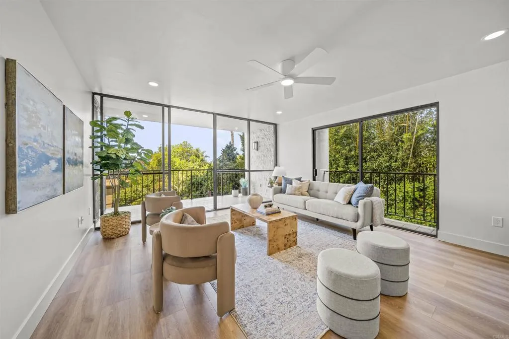 2500 Torrey Pines Rd Unit 305