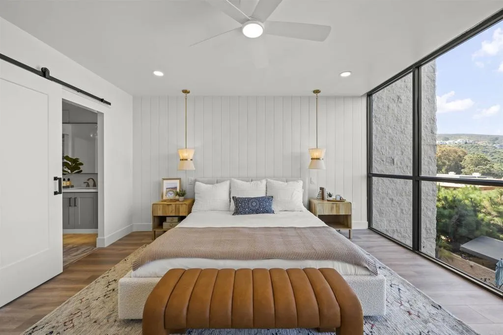 2500 Torrey Pines Rd Unit 305