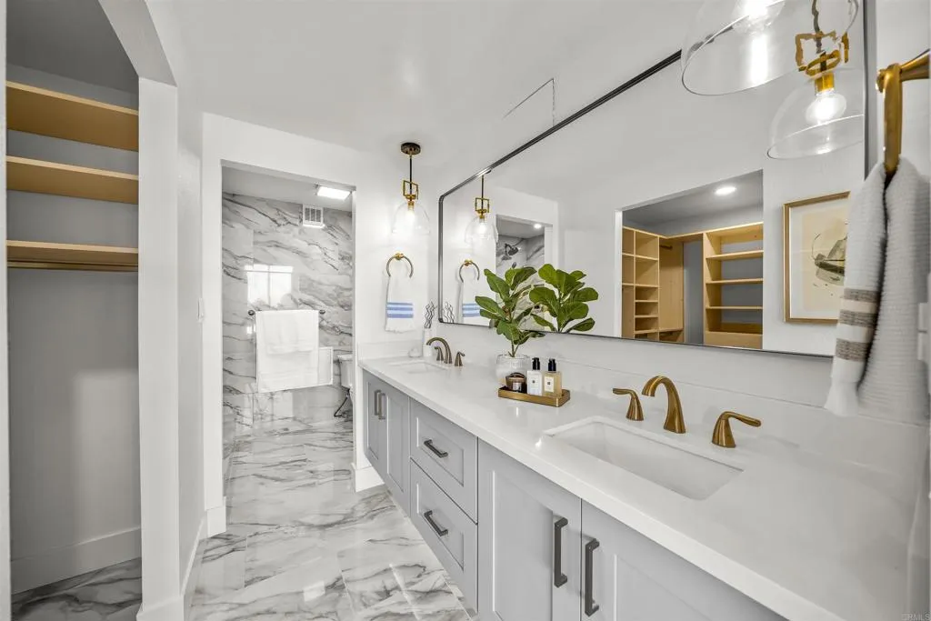 2500 Torrey Pines Rd Unit 305