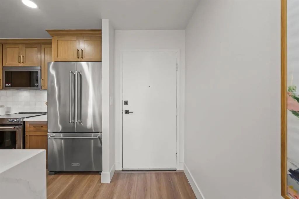 2500 Torrey Pines Rd Unit 305