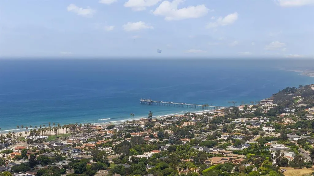 2500 Torrey Pines Rd Unit 305
