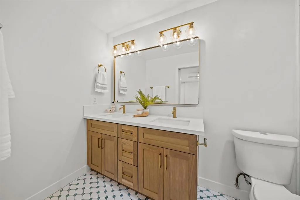 223 Cottingham Ct
