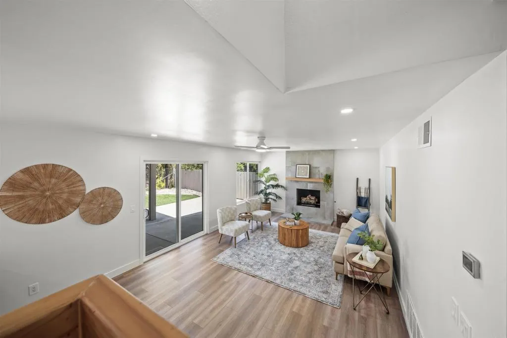223 Cottingham Ct