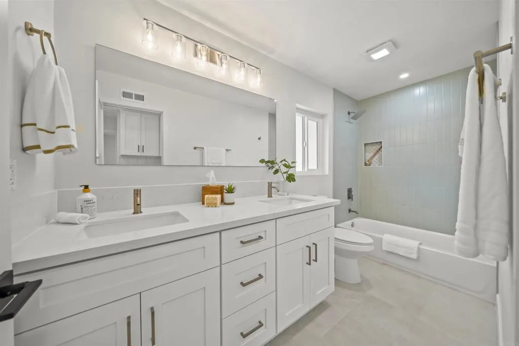 223 Cottingham Ct