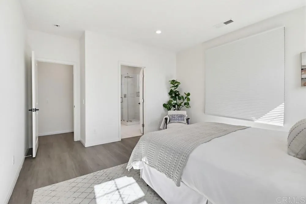 1720 Santa Ivy Ave