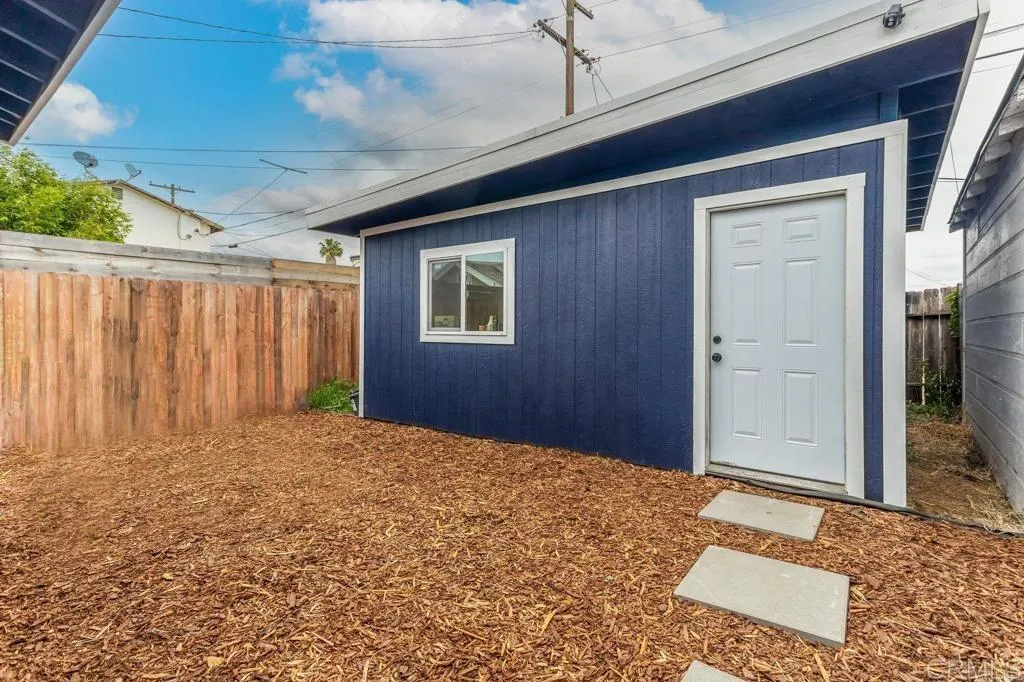 3645 Marlborough Ave