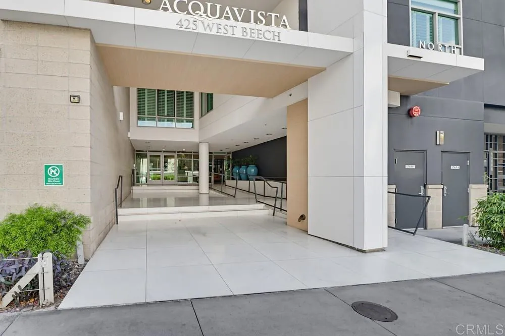 425 W Beech St Unit 226