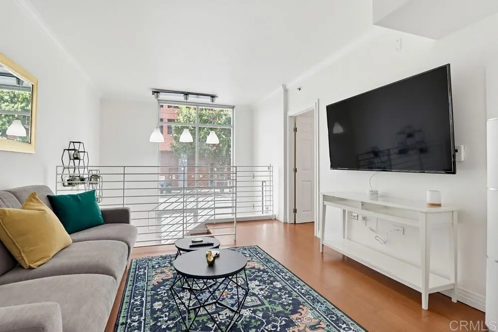 425 W Beech St Unit 226