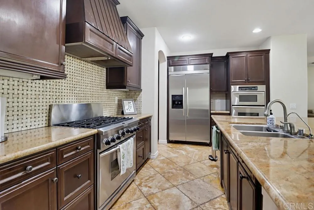 810 Scenic Terrace Pl