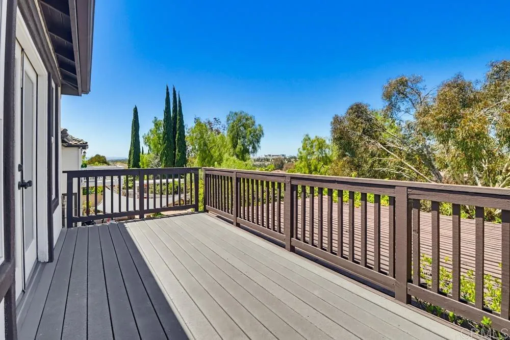 810 Scenic Terrace Pl