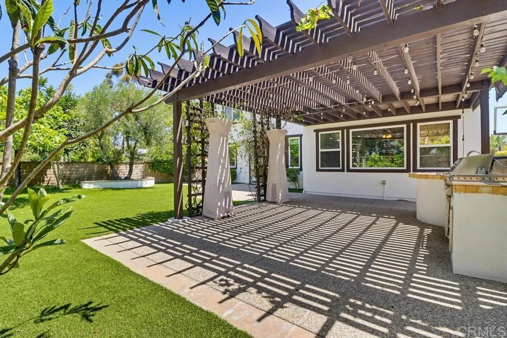 810 Scenic Terrace Pl