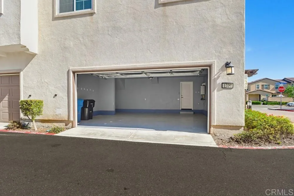 1720 Santa Ivy Ave