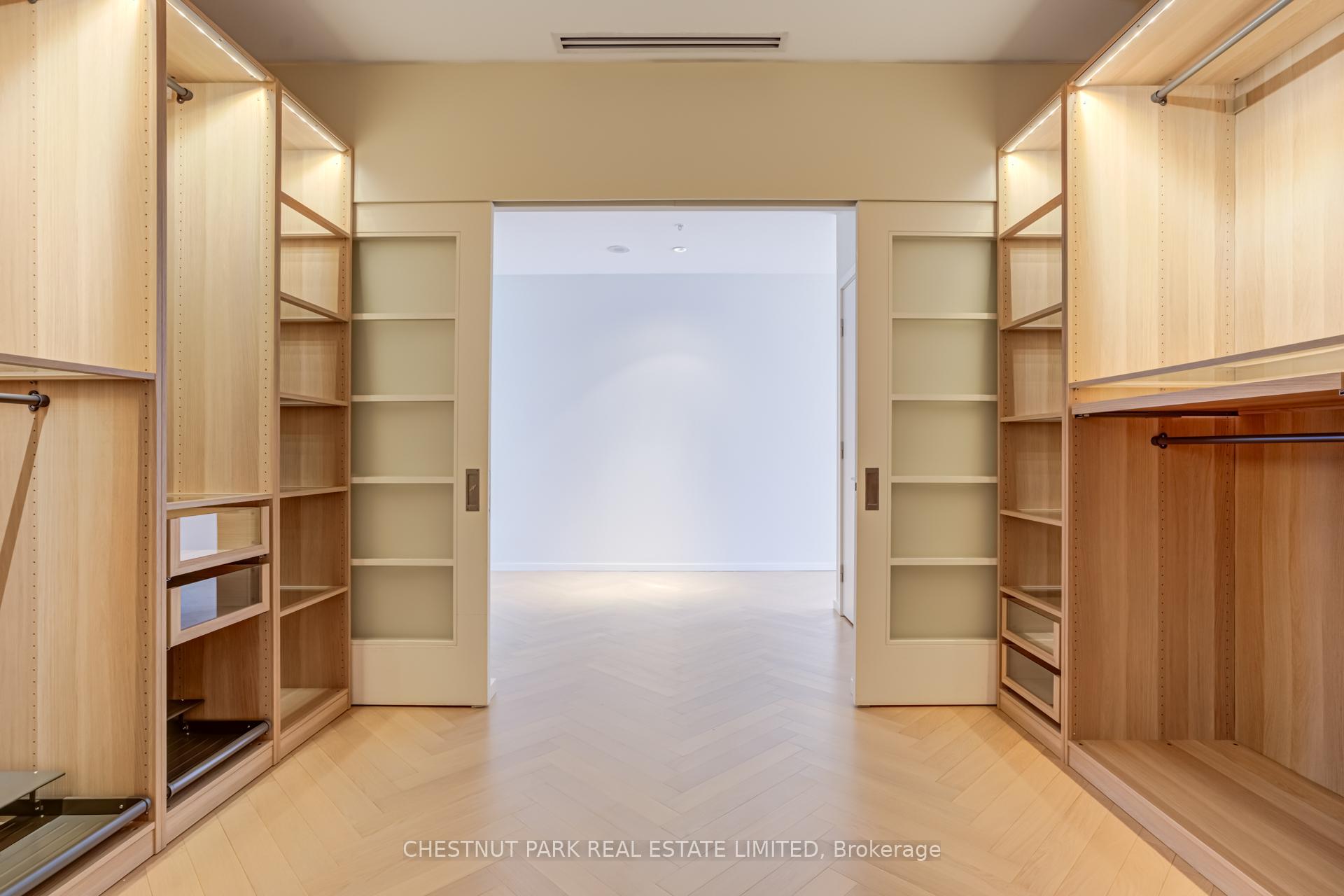 Suite 5808 - 180 University Avenue