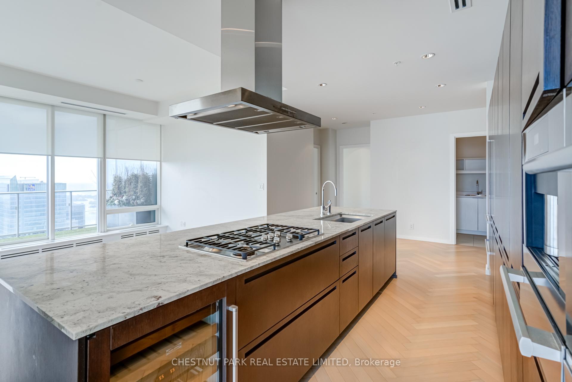 Suite 5808 - 180 University Avenue