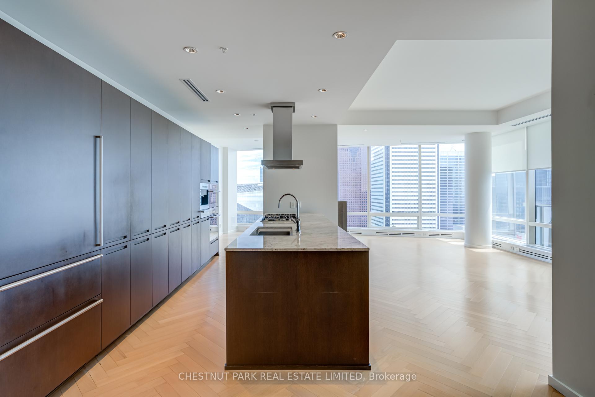 Suite 5808 - 180 University Avenue