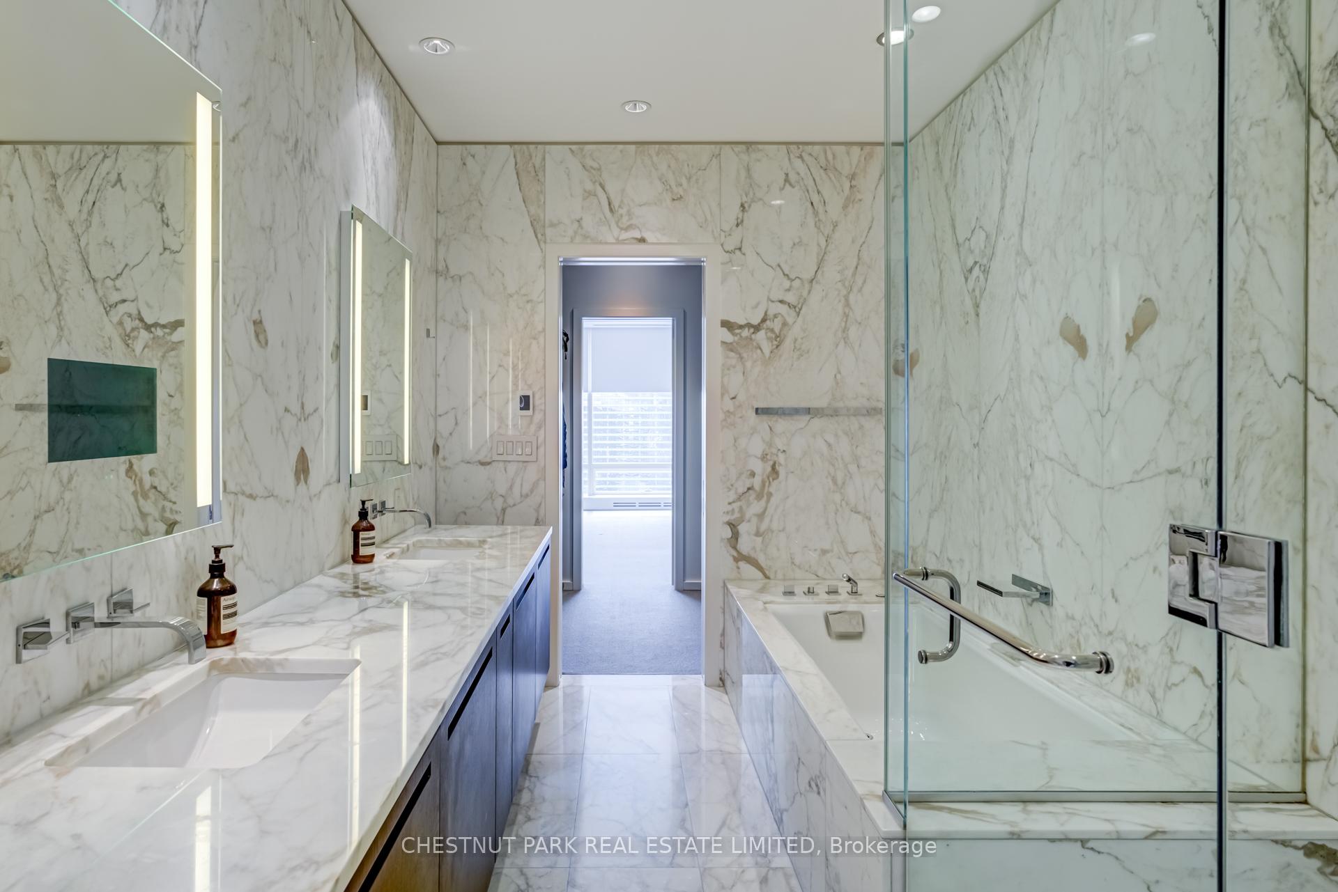 Suite 5808 - 180 University Avenue