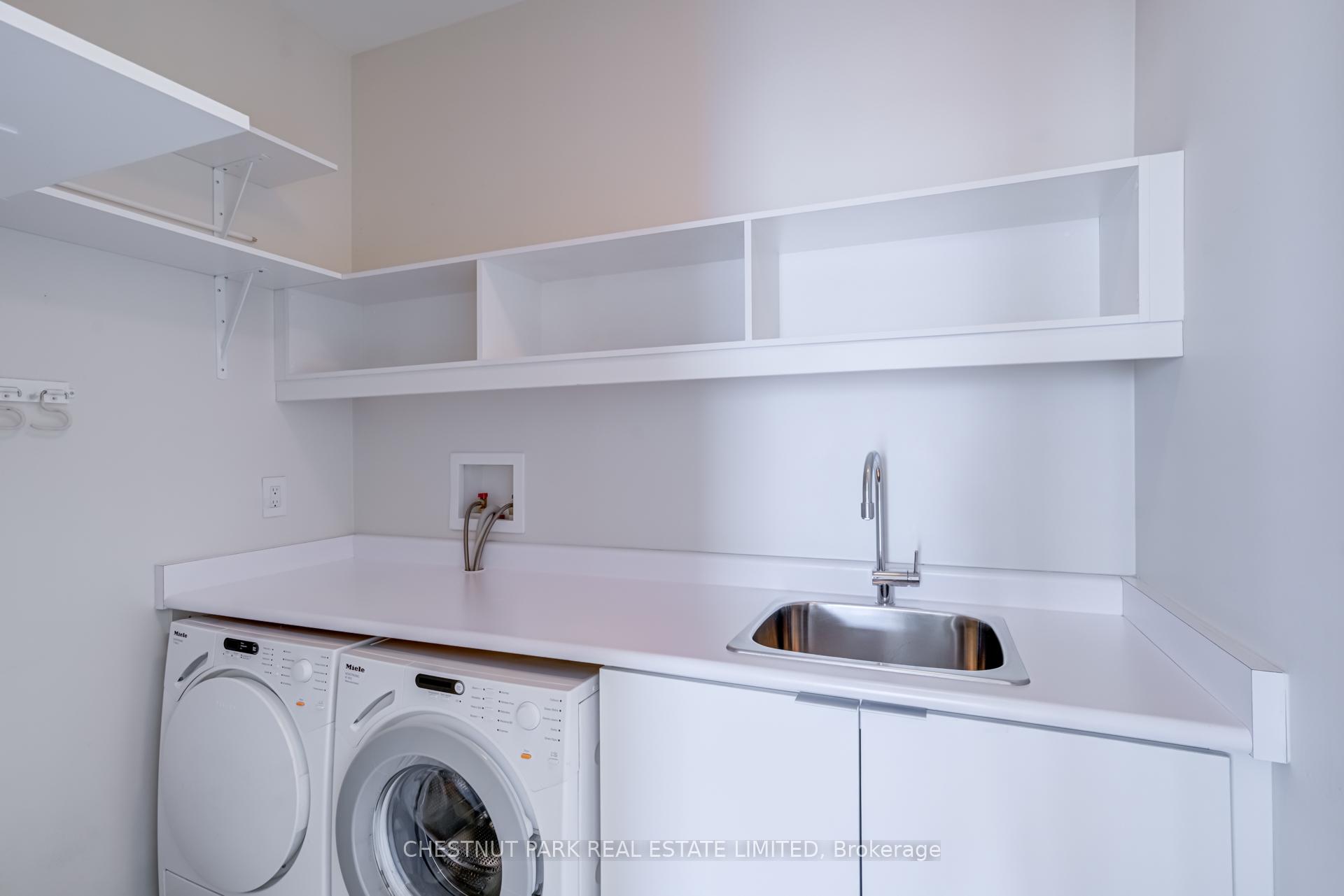 Suite 5808 - 180 University Avenue