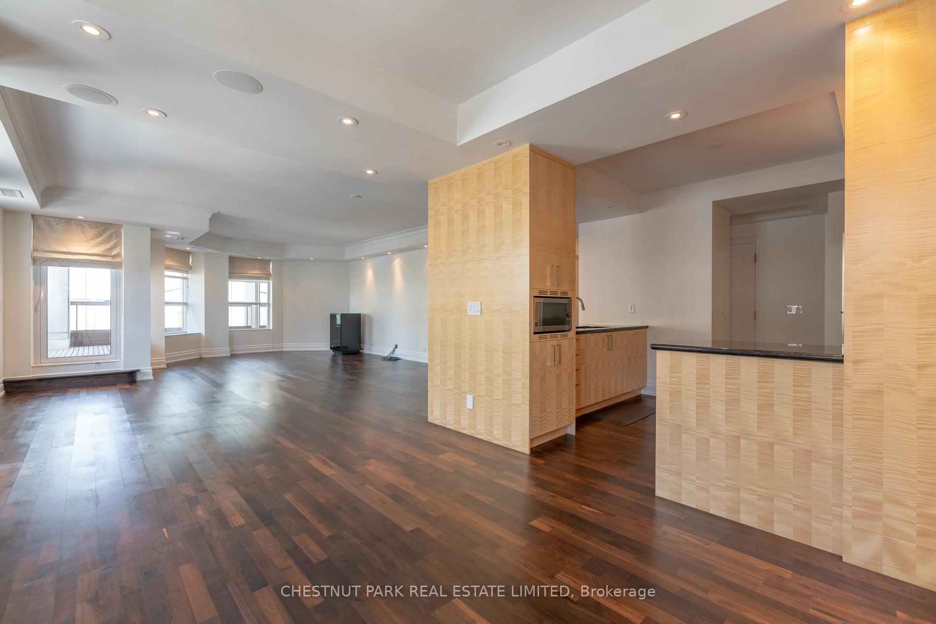 Suite 202- 68 Yorkville Avenue