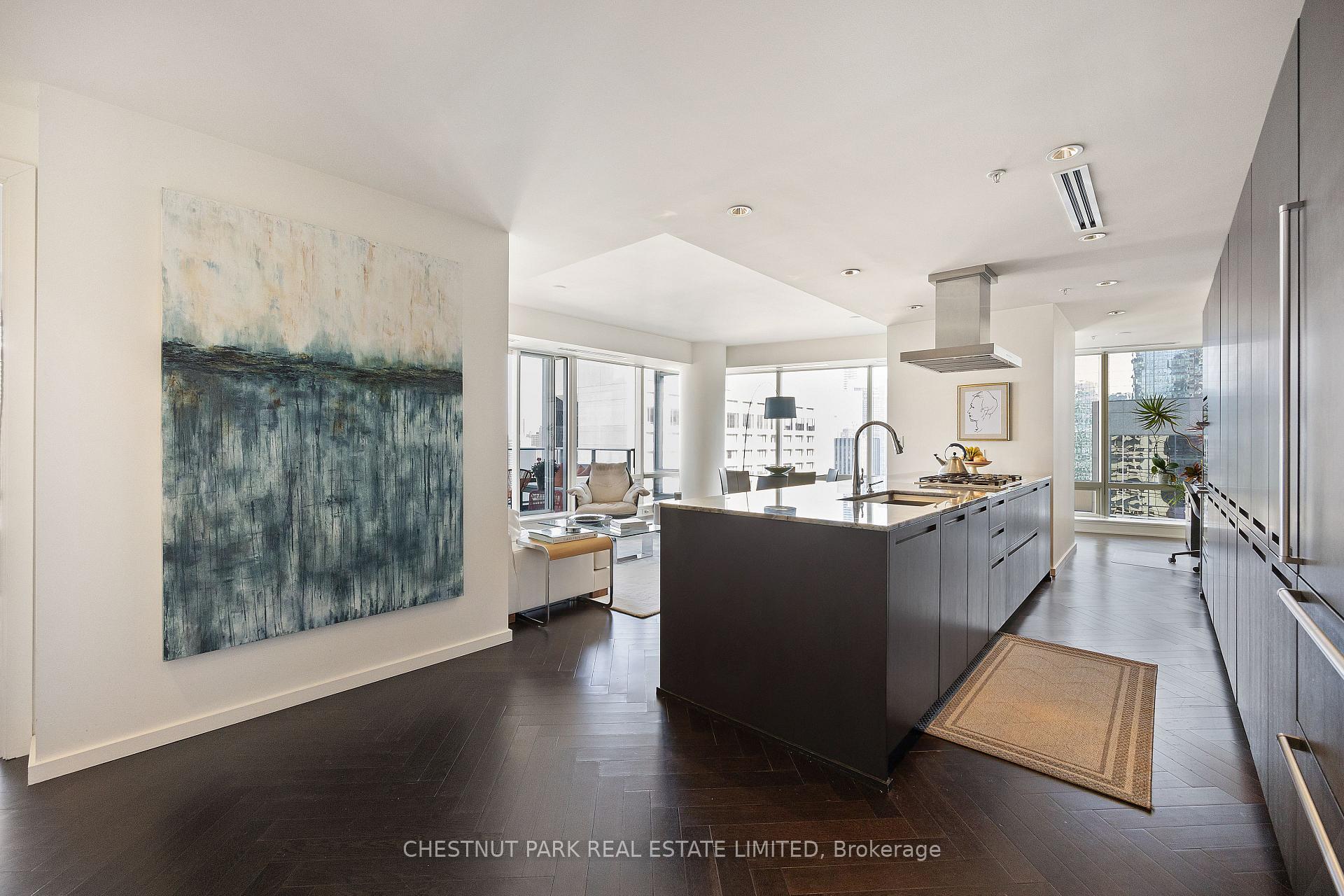 Suite 3006-180 University Avenue