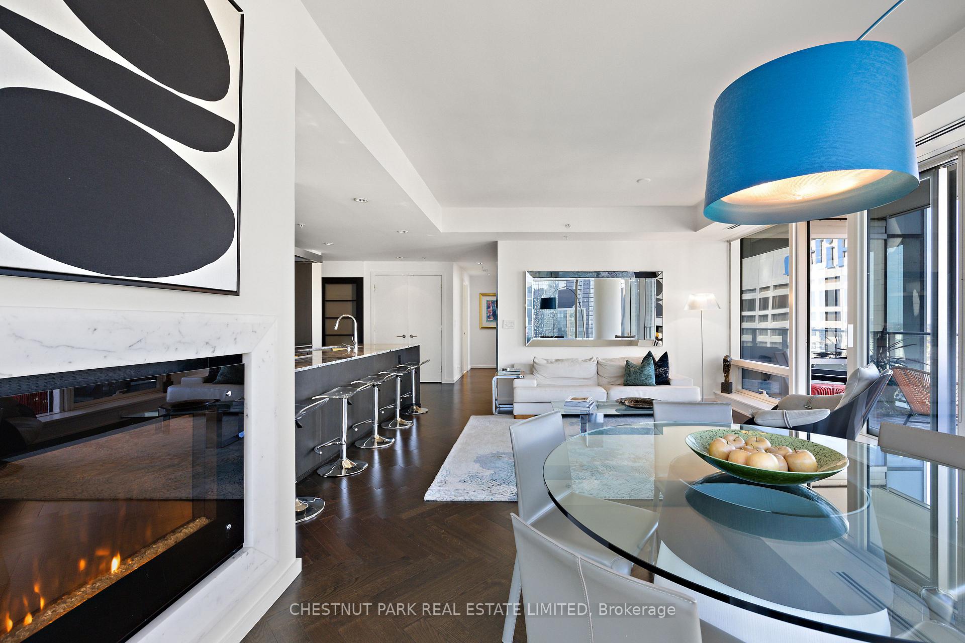 Suite 3006-180 University Avenue