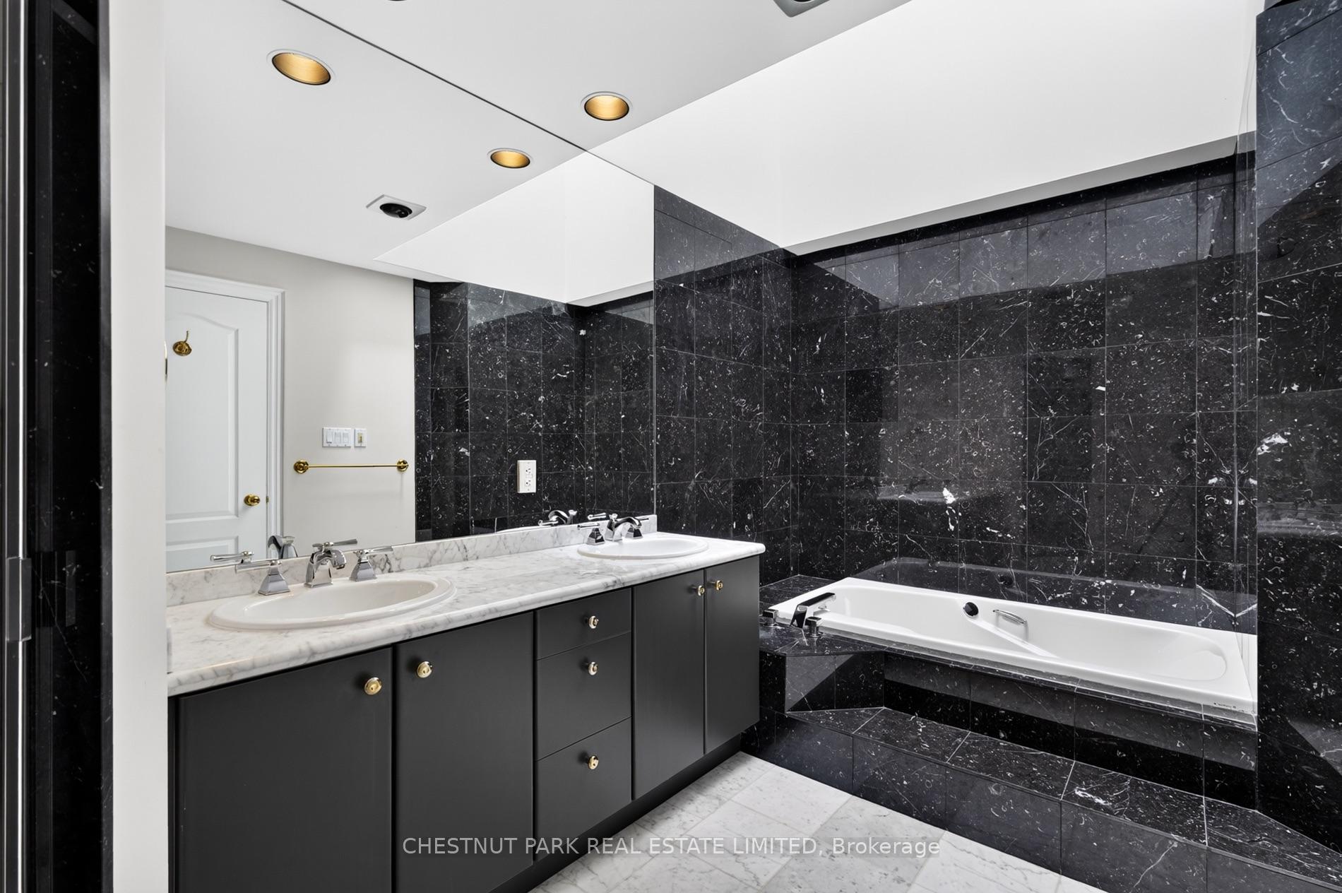 248 Spadina Road