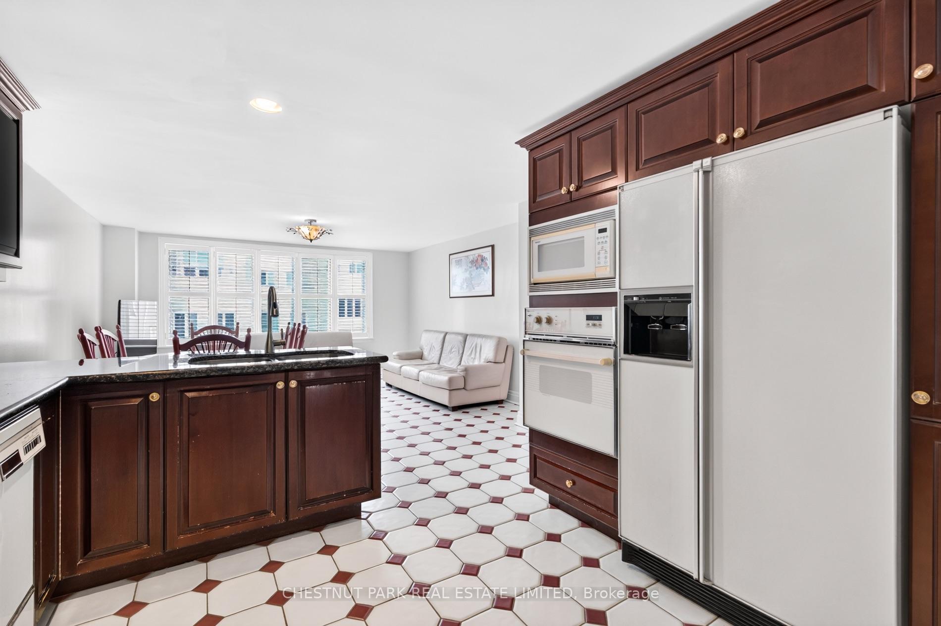 248 Spadina Road